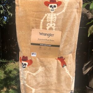 NWT Wrangler Tan Plush Throw with Cowboy Hats & Skeletons